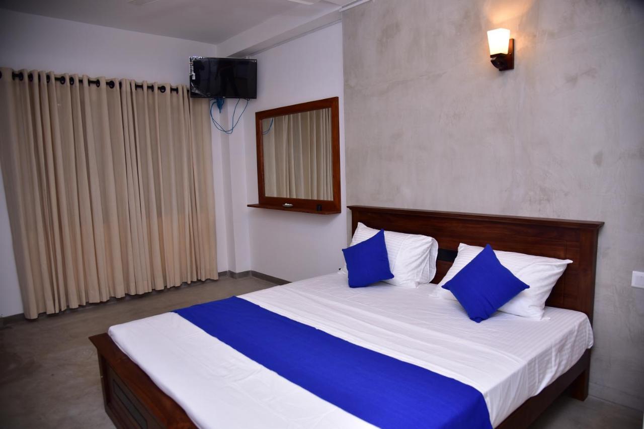 Lily Holiday Apartments Хіккадува Екстер'єр фото