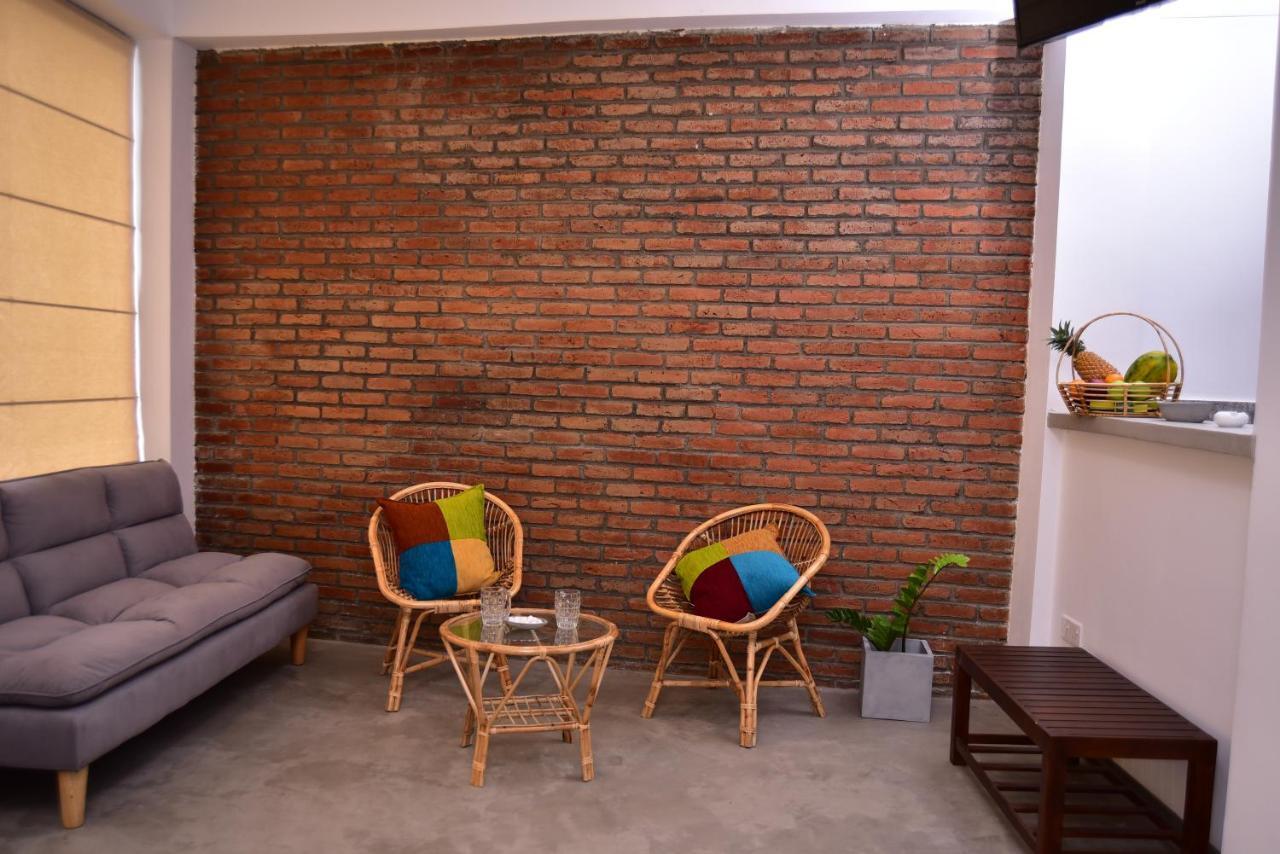 Lily Holiday Apartments Хіккадува Екстер'єр фото