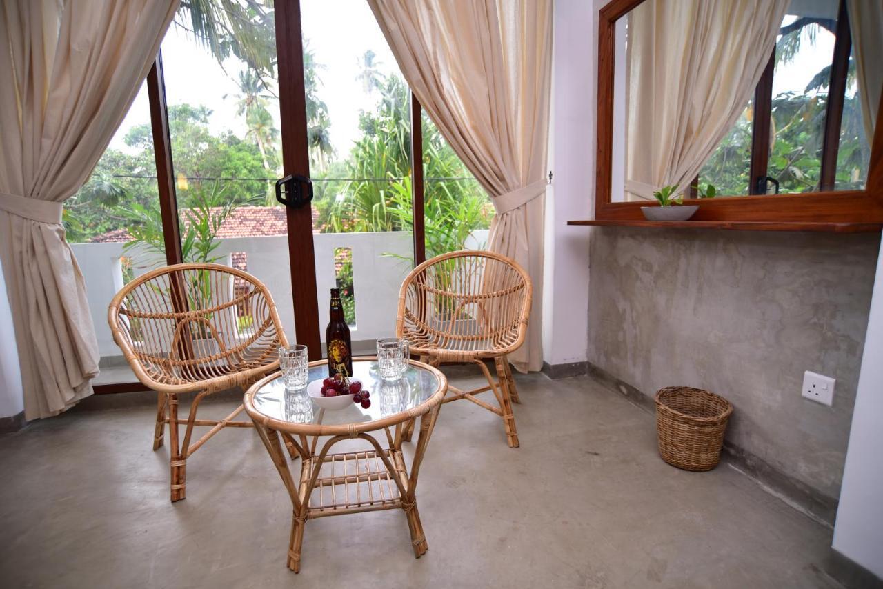Lily Holiday Apartments Хіккадува Екстер'єр фото
