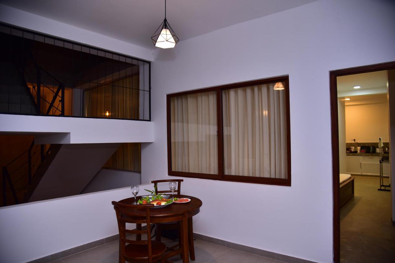 Lily Holiday Apartments Хіккадува Екстер'єр фото