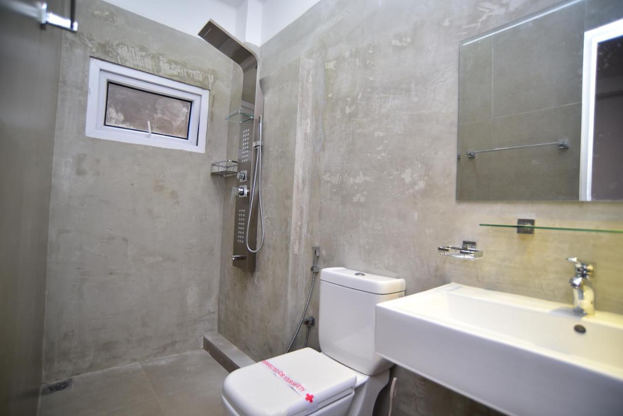 Lily Holiday Apartments Хіккадува Екстер'єр фото